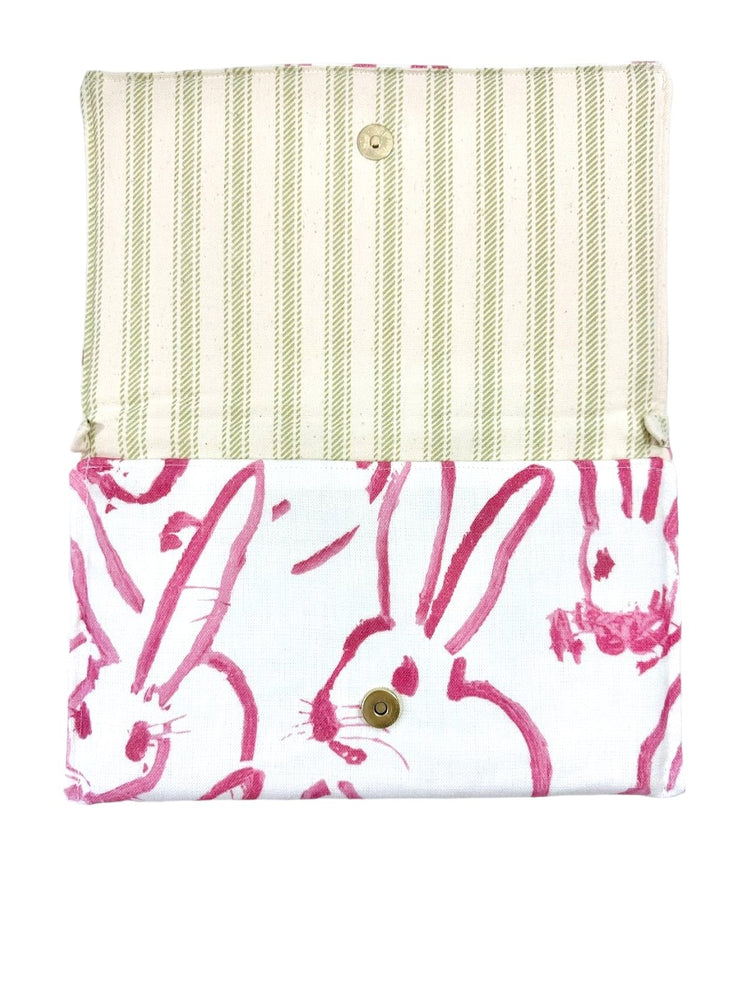 
            
                Load image into Gallery viewer, Bunnies by Hunt Slonem Clutch with Feather Brooch
            
        
