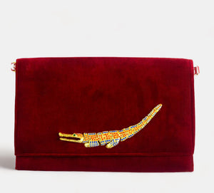 
            
                Load image into Gallery viewer, Rouge Alligator  Clutch Bag
            
        