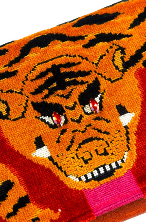 
            
                Load image into Gallery viewer, Velvet Tiger Eyes Clutch
            
        